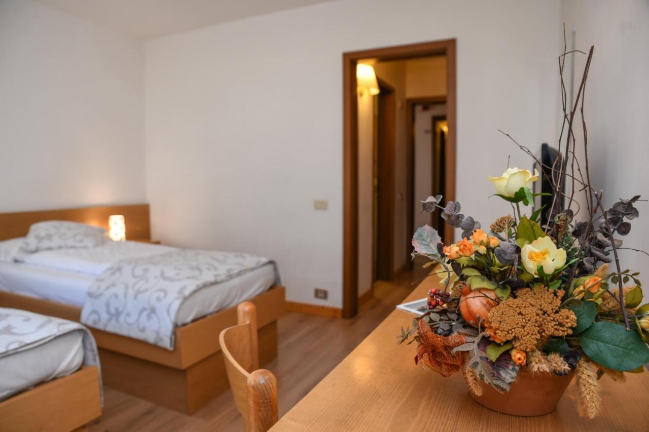 Bepy Hotel Garni Giustino Habitación foto