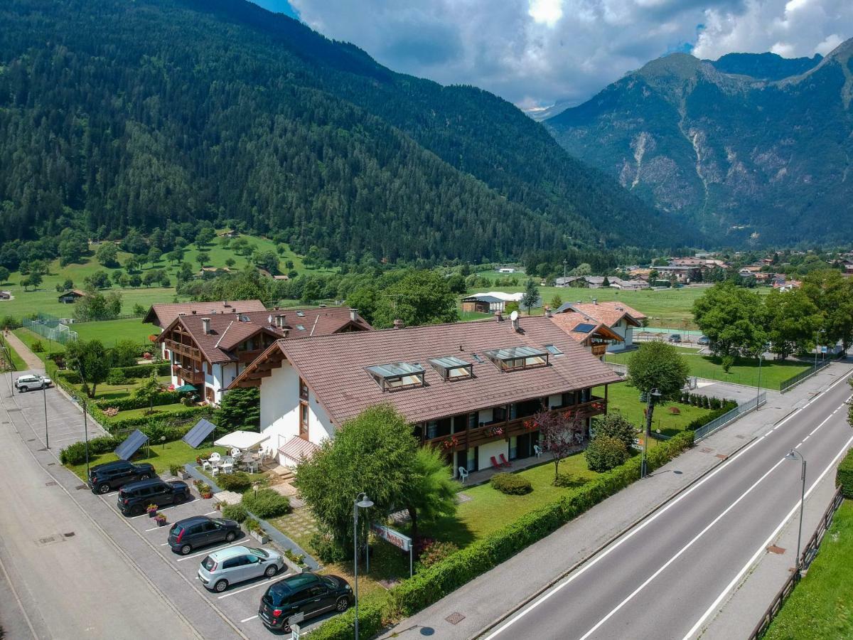 Bepy Hotel Garni Giustino Exterior foto